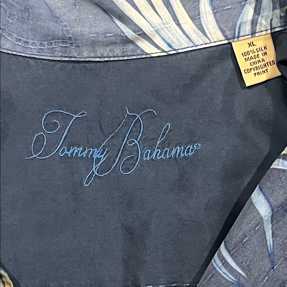 Tommy Bahama silk Hawaiian floral button up XL shirt. - Picture 6 of 11